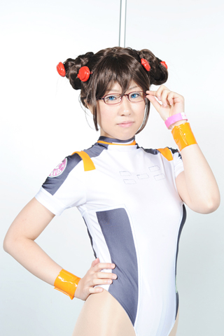 亚博体育官网_变身女儿奴!新晋奶爸陈冠希再晒女儿小脚丫 女儿脚下有“黄金”(图3) 亚博体育平台