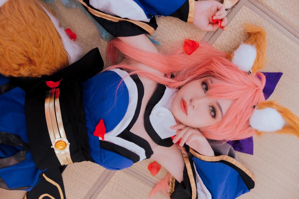 亚博：朱茵临盆前秘密闪婚 证实未婚先孕违